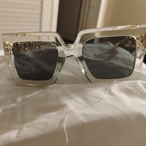 Stylish Black and Gold Women's Sunglasses